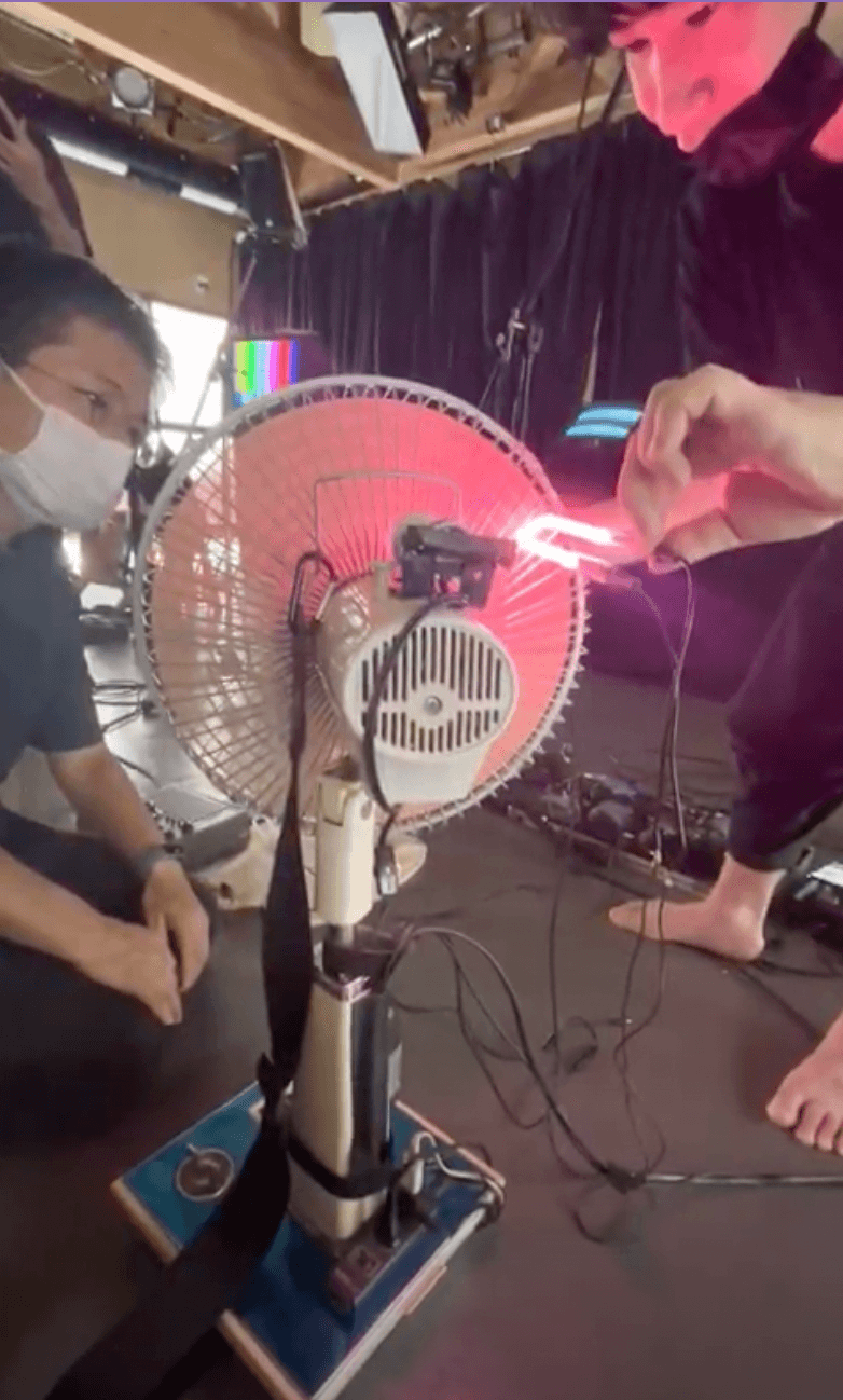 Experimenting with the Electric Fan Harp's light system